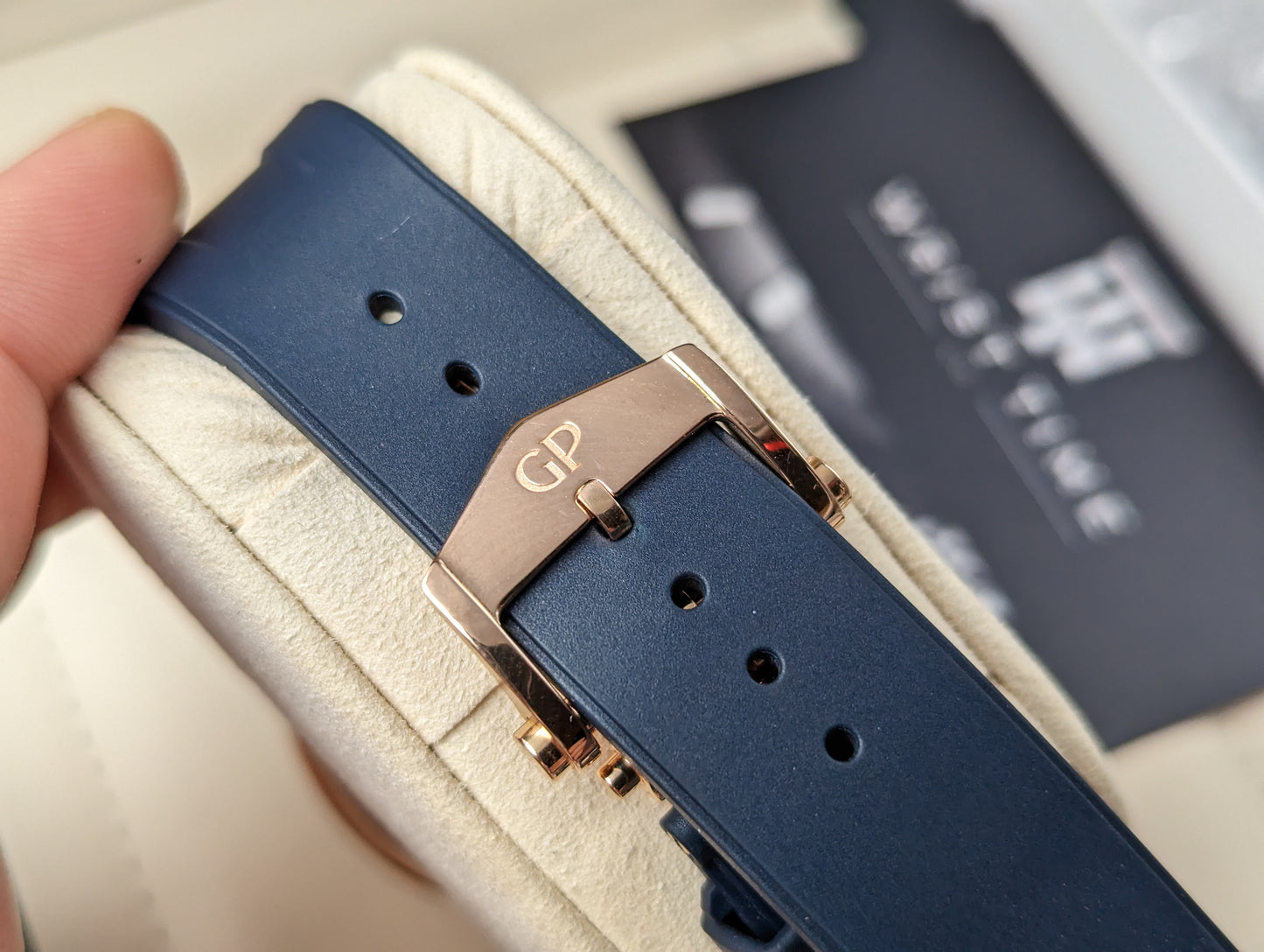 Girard Perregaux Laureato Chronograph Rose Gold