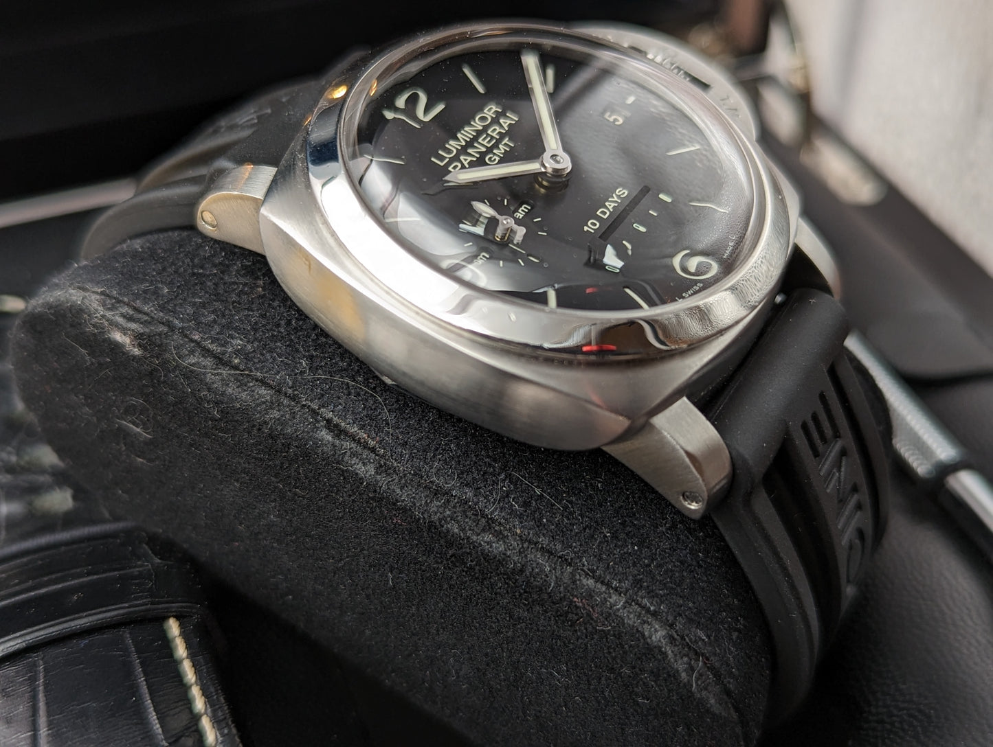 Panerai Luminor 1950 GMT