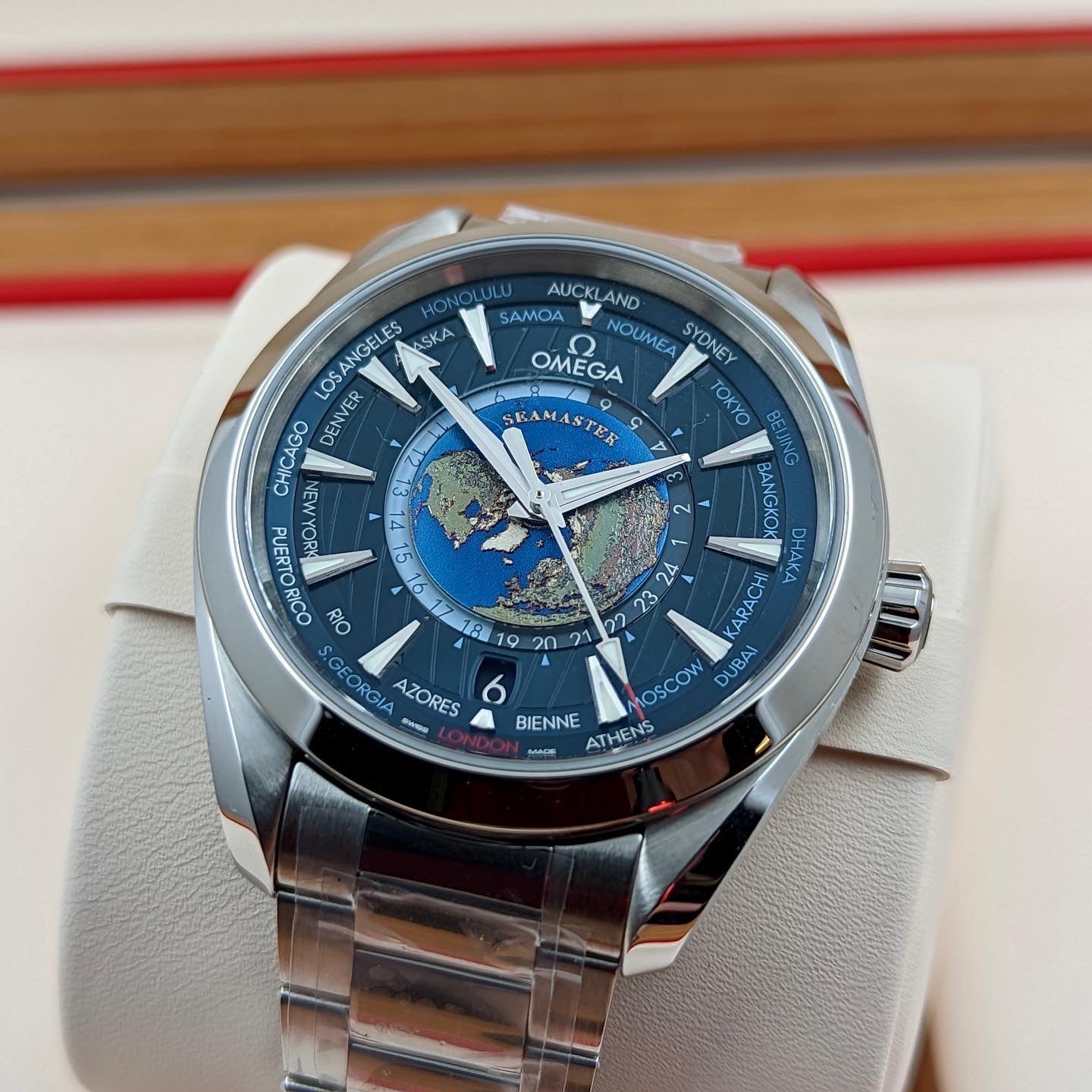 Omega Seamaster Aqua Terra 150M Worldtimer