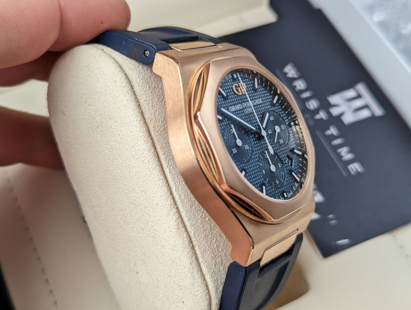 Girard Perregaux Laureato Chronograph Rose Gold