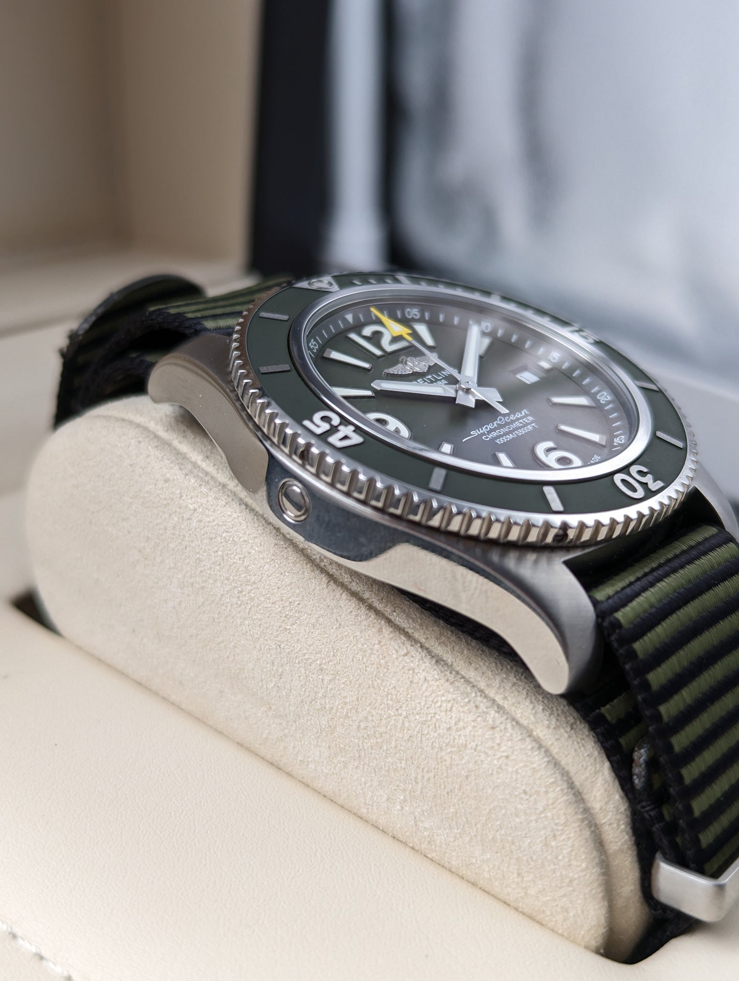Breitling Superocean 44 Automatic Green